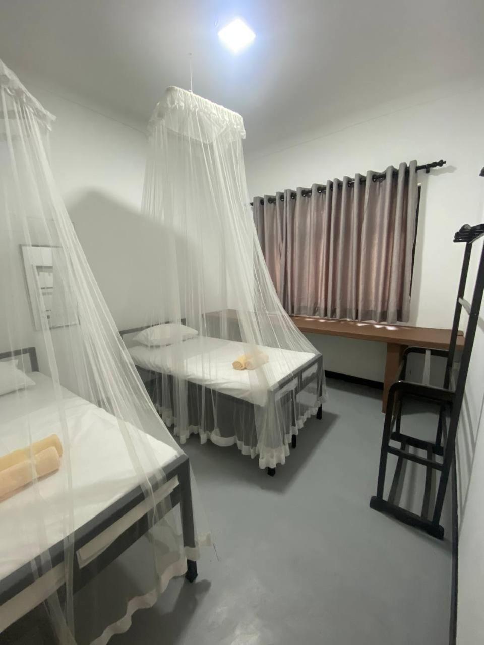 Pearl Villa Rooms And Hostel Unawatuna Exterior photo