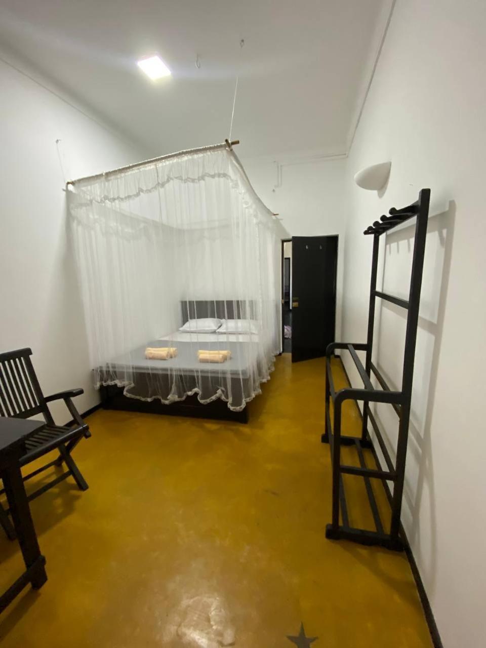 Pearl Villa Rooms And Hostel Unawatuna Exterior photo