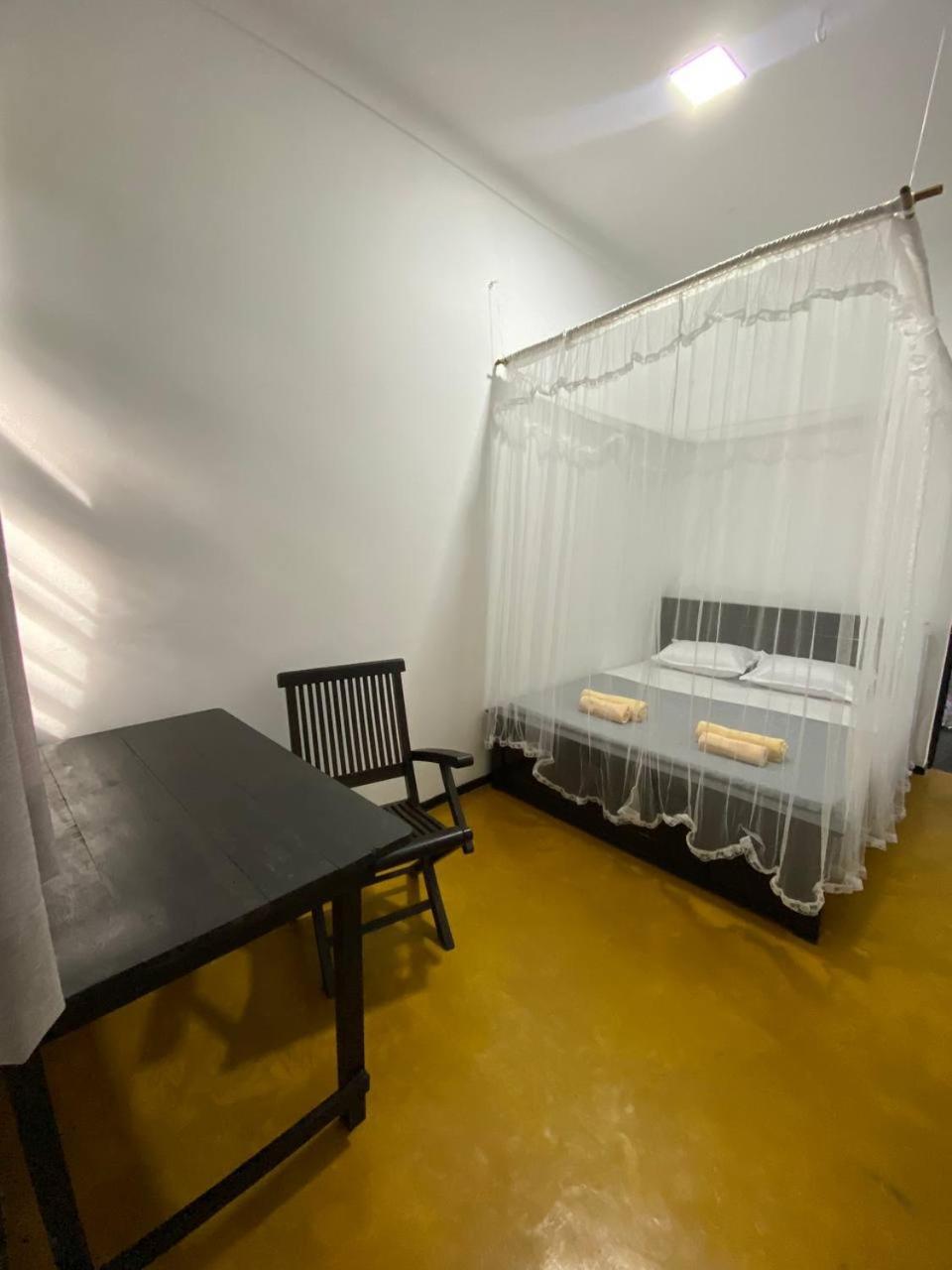 Pearl Villa Rooms And Hostel Unawatuna Exterior photo