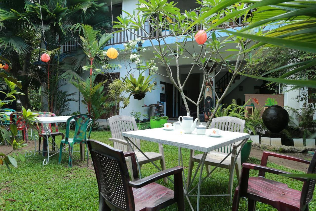 Pearl Villa Rooms And Hostel Unawatuna Exterior photo